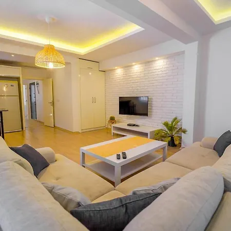 Lejlighed Modern And Central Duplex Apartment With Garden Near Beach In Antalya *