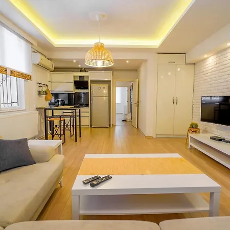 Modern And Central Duplex Apartment With Garden Near Beach In Antalya Apartamento *